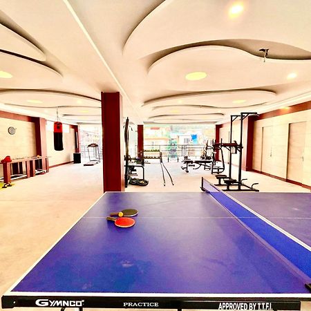 Vista Resort, Manali - ! Near Mall Road !! Hot & Cold Ac Rooms !! Best Selling !! Big Parking !! Luxury Collection !! Open Terrace !! Lift !! Playing Zone !! Property Of The Year ! エクステリア 写真