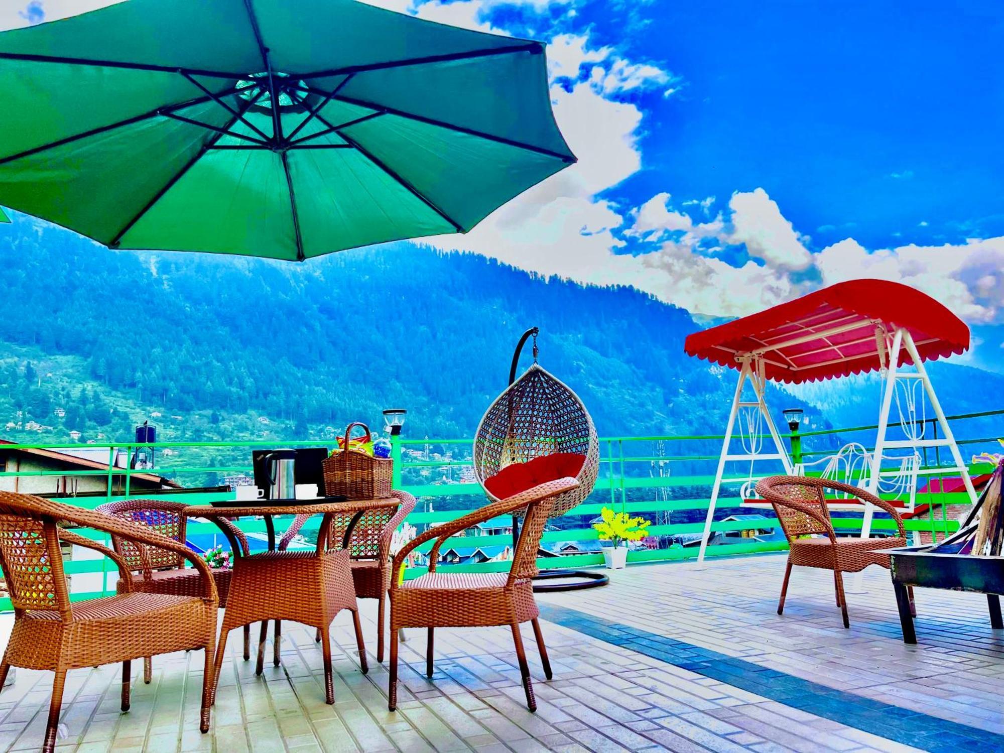 Vista Resort, Manali - ! Near Mall Road !! Hot & Cold Ac Rooms !! Best Selling !! Big Parking !! Luxury Collection !! Open Terrace !! Lift !! Playing Zone !! Property Of The Year ! エクステリア 写真