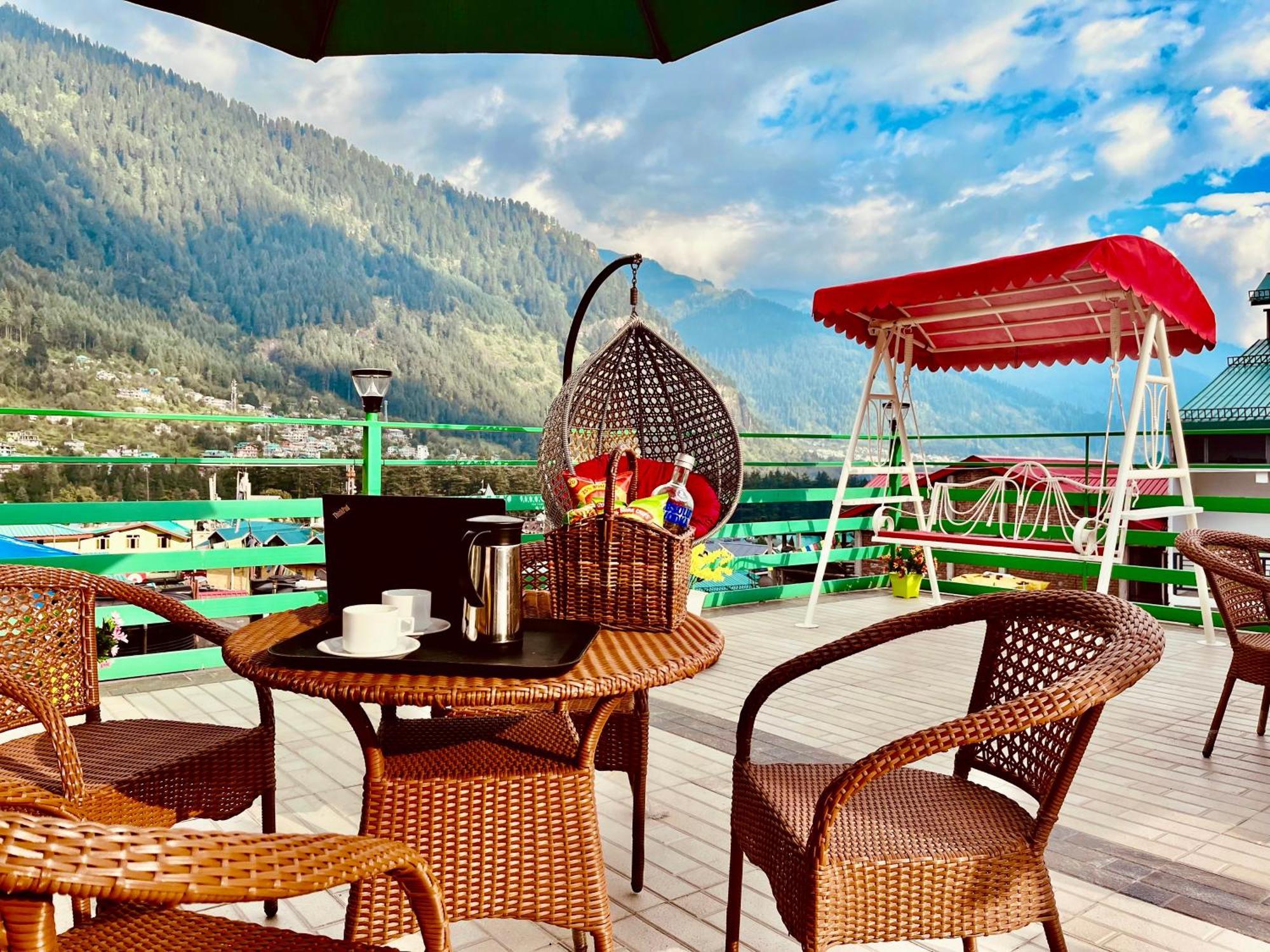 Vista Resort, Manali - ! Near Mall Road !! Hot & Cold Ac Rooms !! Best Selling !! Big Parking !! Luxury Collection !! Open Terrace !! Lift !! Playing Zone !! Property Of The Year ! エクステリア 写真