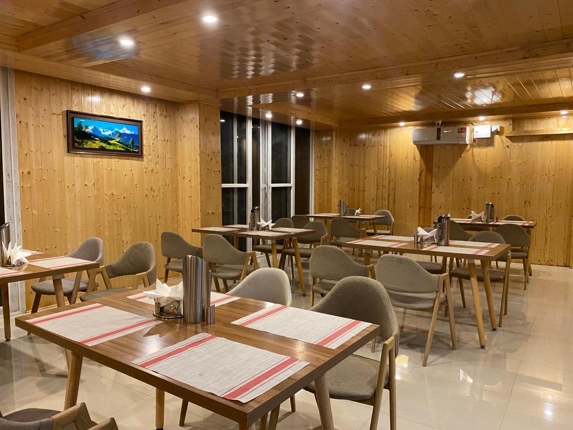 Vista Resort, Manali - ! Near Mall Road !! Hot & Cold Ac Rooms !! Best Selling !! Big Parking !! Luxury Collection !! Open Terrace !! Lift !! Playing Zone !! Property Of The Year ! エクステリア 写真