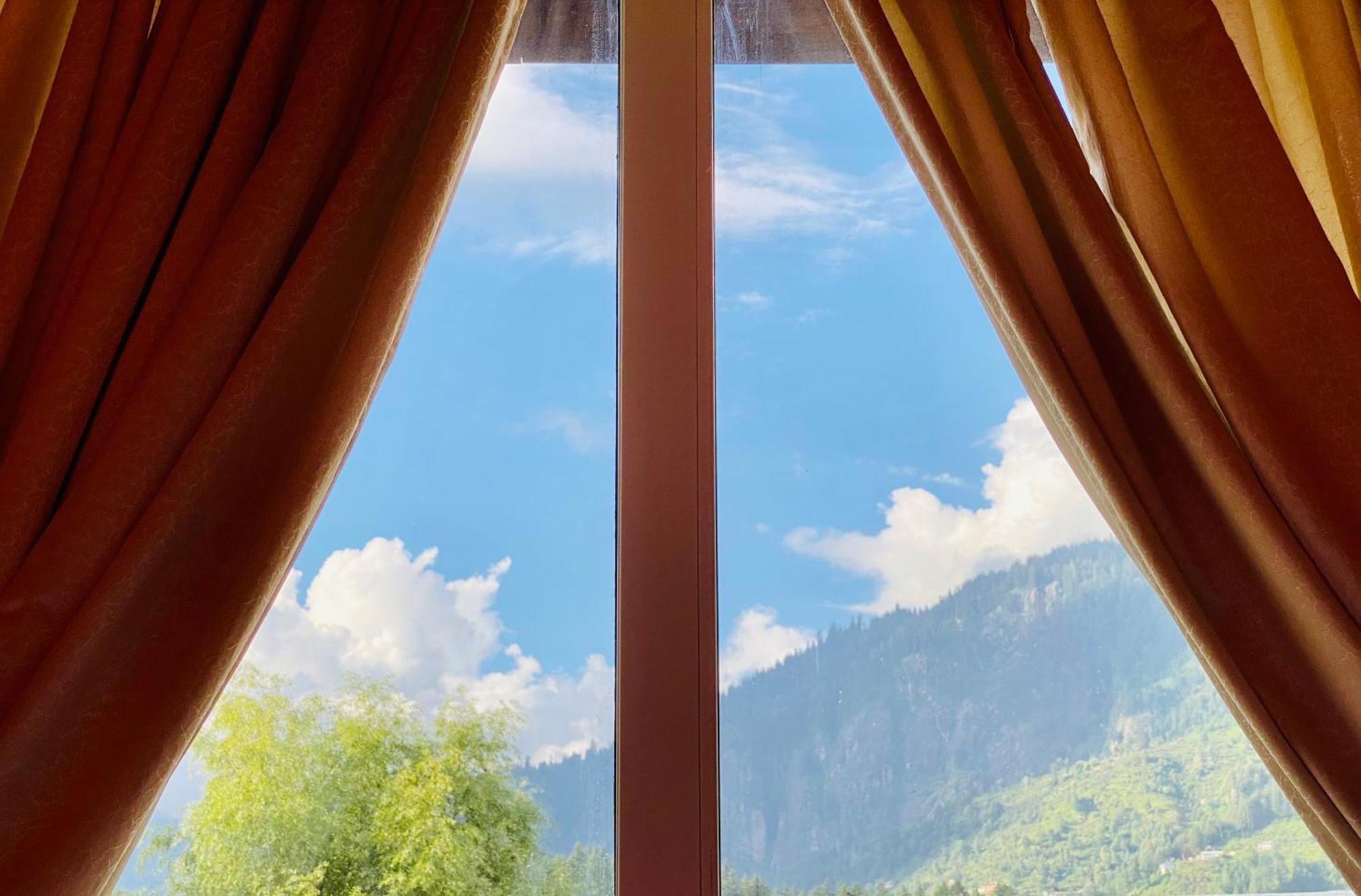 Vista Resort, Manali - ! Near Mall Road !! Hot & Cold Ac Rooms !! Best Selling !! Big Parking !! Luxury Collection !! Open Terrace !! Lift !! Playing Zone !! Property Of The Year ! エクステリア 写真