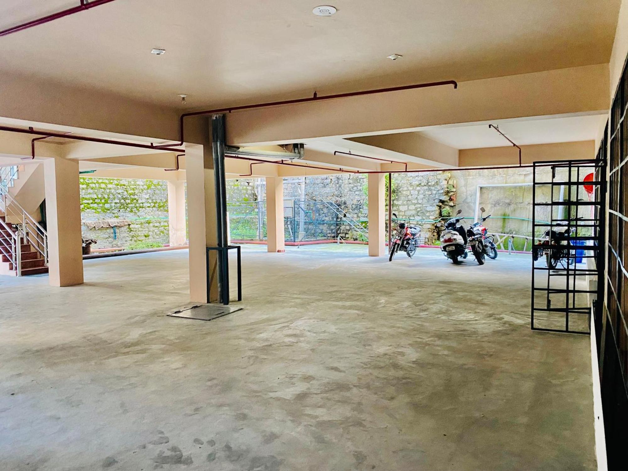 Vista Resort, Manali - ! Near Mall Road !! Hot & Cold Ac Rooms !! Best Selling !! Big Parking !! Luxury Collection !! Open Terrace !! Lift !! Playing Zone !! Property Of The Year ! エクステリア 写真