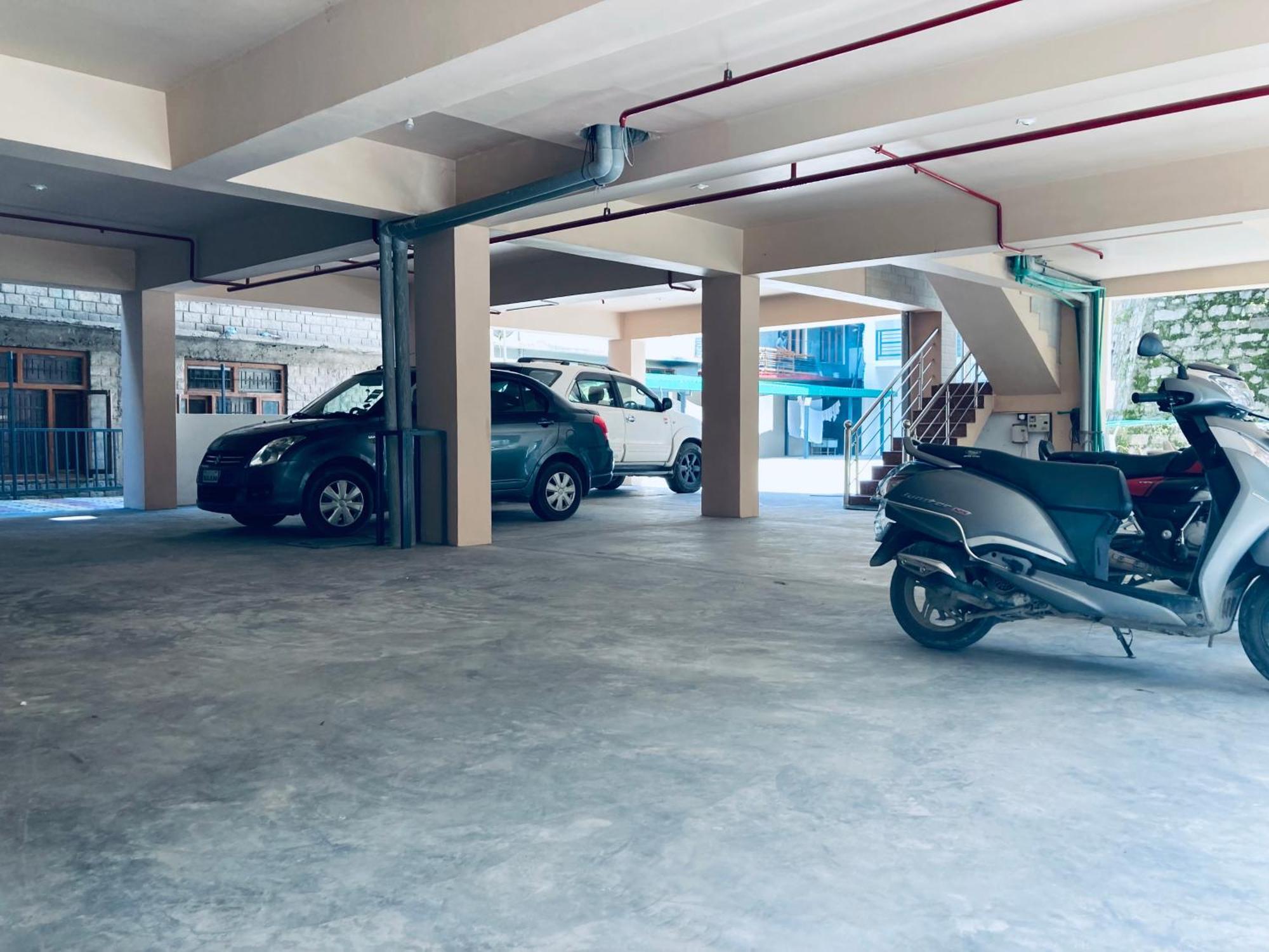 Vista Resort, Manali - ! Near Mall Road !! Hot & Cold Ac Rooms !! Best Selling !! Big Parking !! Luxury Collection !! Open Terrace !! Lift !! Playing Zone !! Property Of The Year ! エクステリア 写真